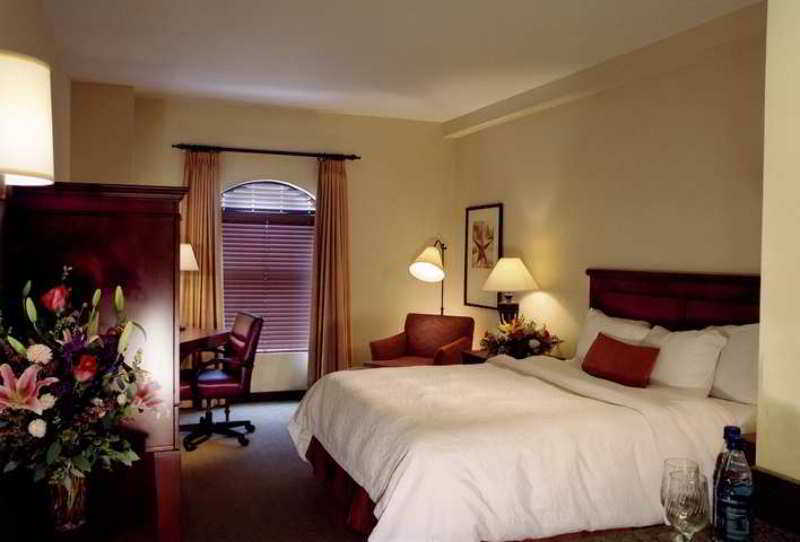 Hampton Inn & Suites Austin-Downtown/Convention Center חדר תמונה